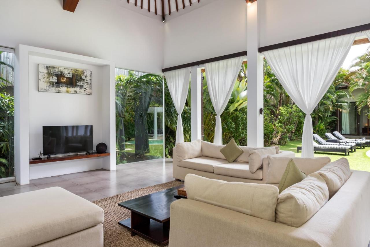 Villa Alice By Villa Finder Семиняк Екстериор снимка